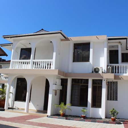 Mikocheni Condo Hotel & Apartments Дар-ес-Салам Екстер'єр фото